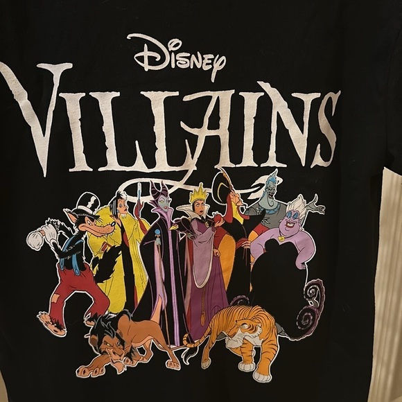 NWOT Disney Villains T-shirt size S - Picture 2 of 4